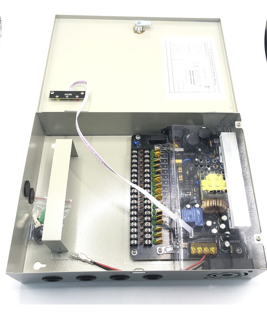 Fuente Backup Ups 15amp 18 Salidas 180w